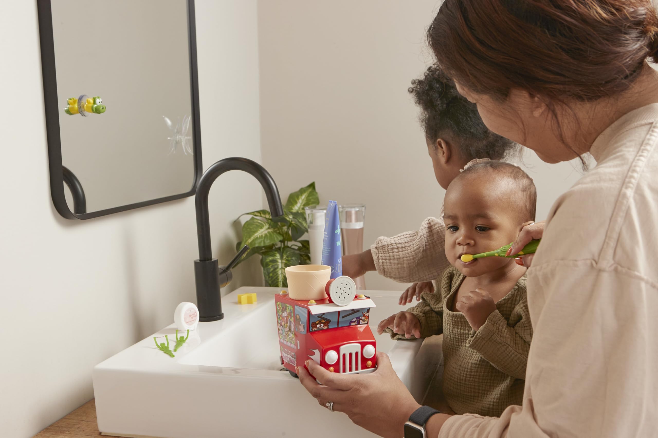 Ultra-soft bristles for gentle cleaning on baby and toddler teeth
