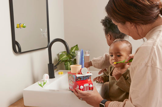 Ultra-soft bristles for gentle cleaning on baby and toddler teeth