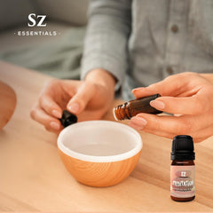 Lavender, Tangerine, Patchouli, and Sandalwood notes in SZ Essentials Meditation