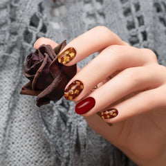 TailaiMei long-lasting wear; fashion-forward nails that withstand daily activities.