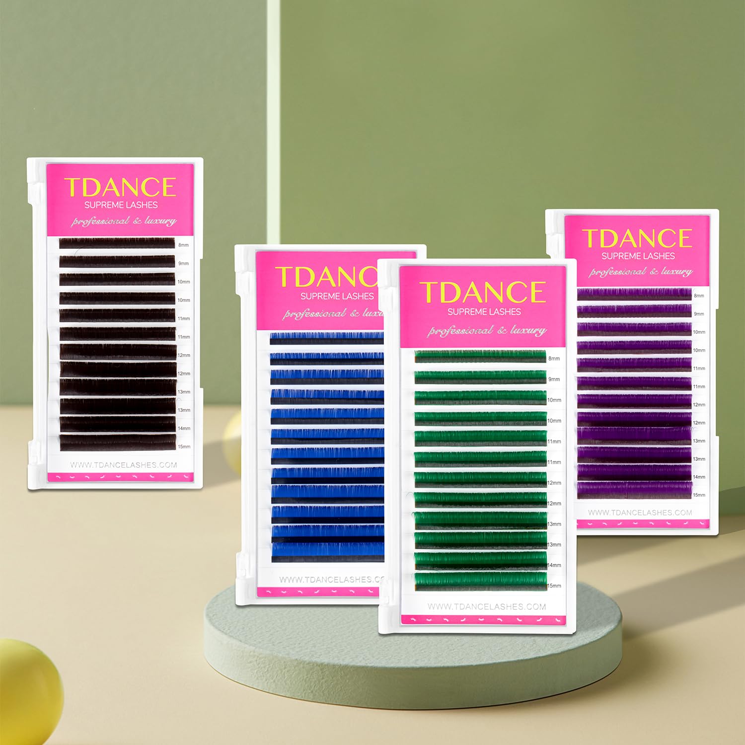 TDANCE colorful lashes tray blue close-up offers cool eye enhancement.