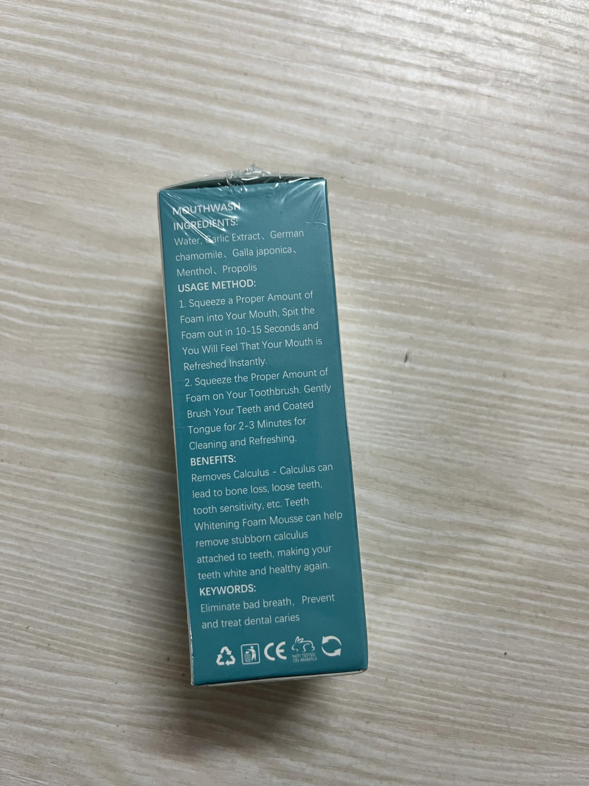 Coverage of foam across teeth for cleaning and stain removal