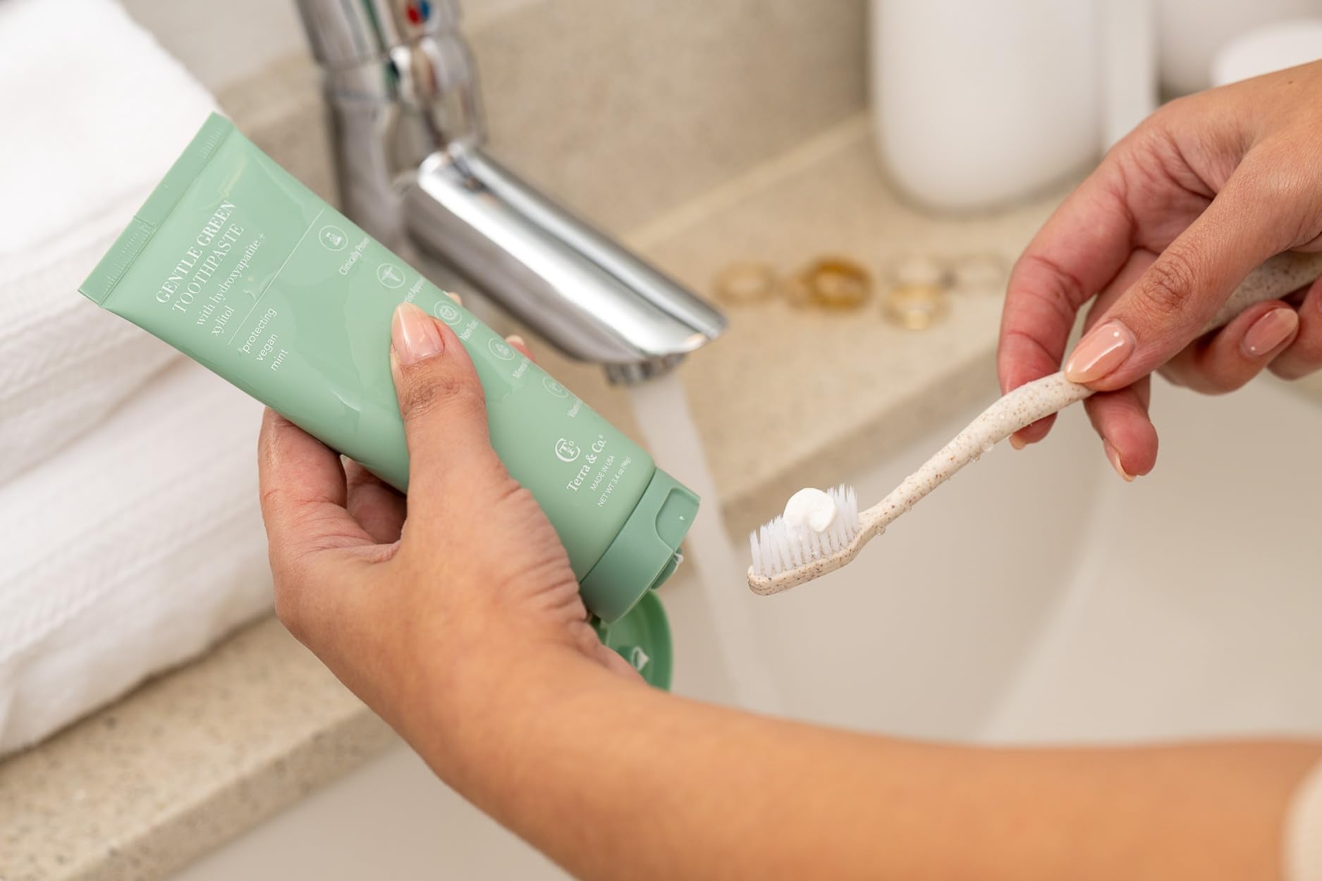 Packaging of Terra & Co Gentle Green toothpaste including Vitamin B12