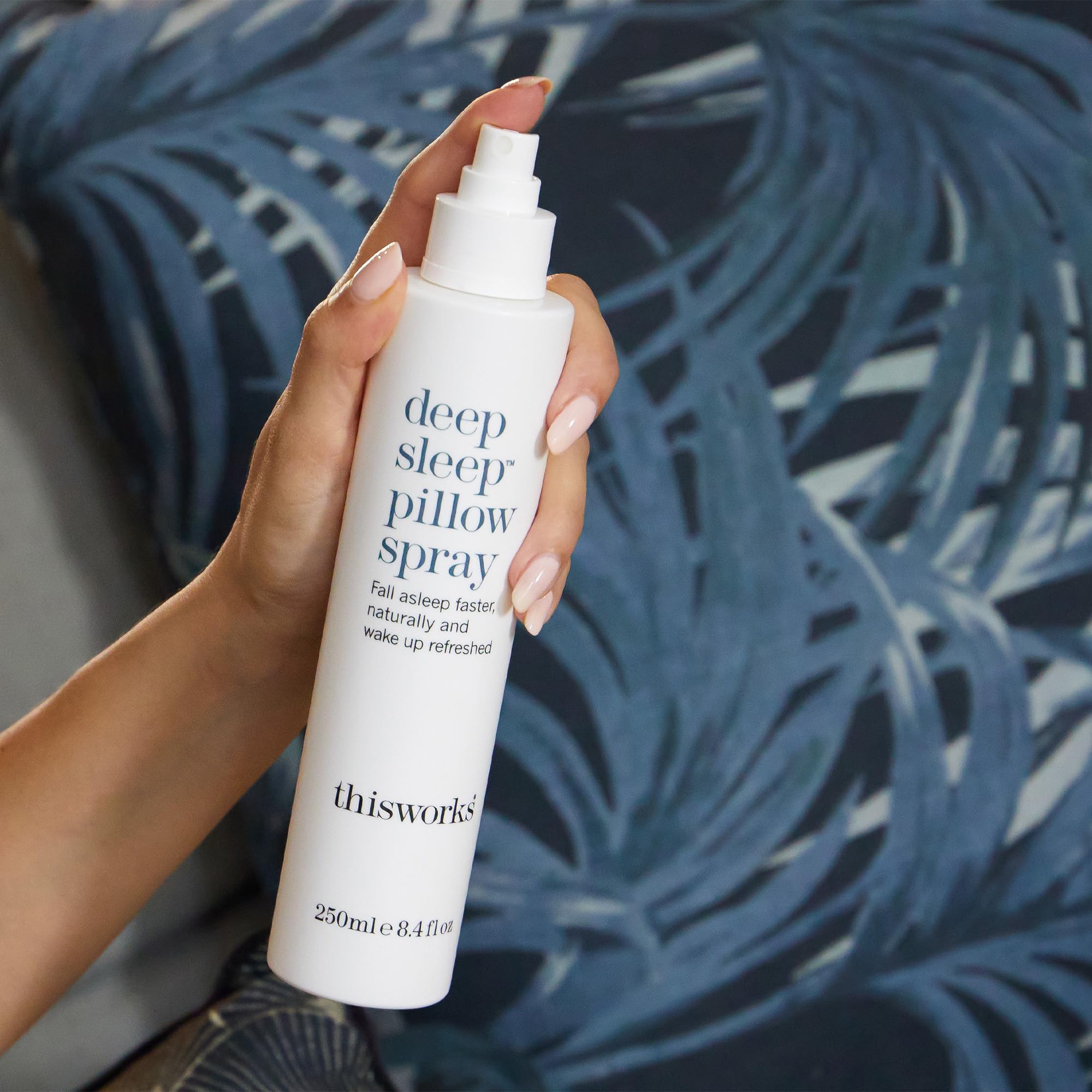 Usage image showing spray on bed linen before sleep