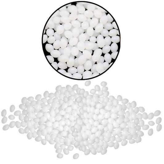 Moldable thermal adhesive beads for tooth repair kit