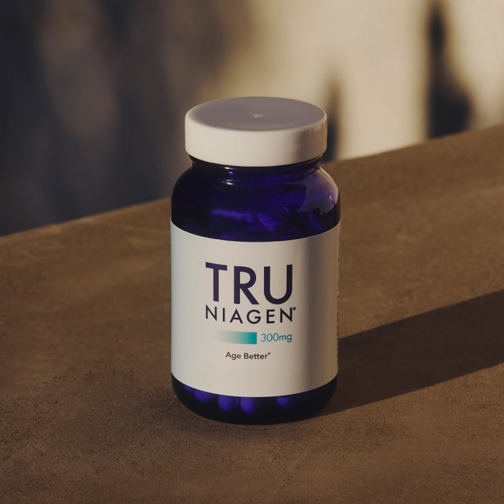 Close-up of TRU NIAGEN label emphasizing NR technology and safety