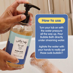 Foaming bubbles created by running water and pumping bath bubbles