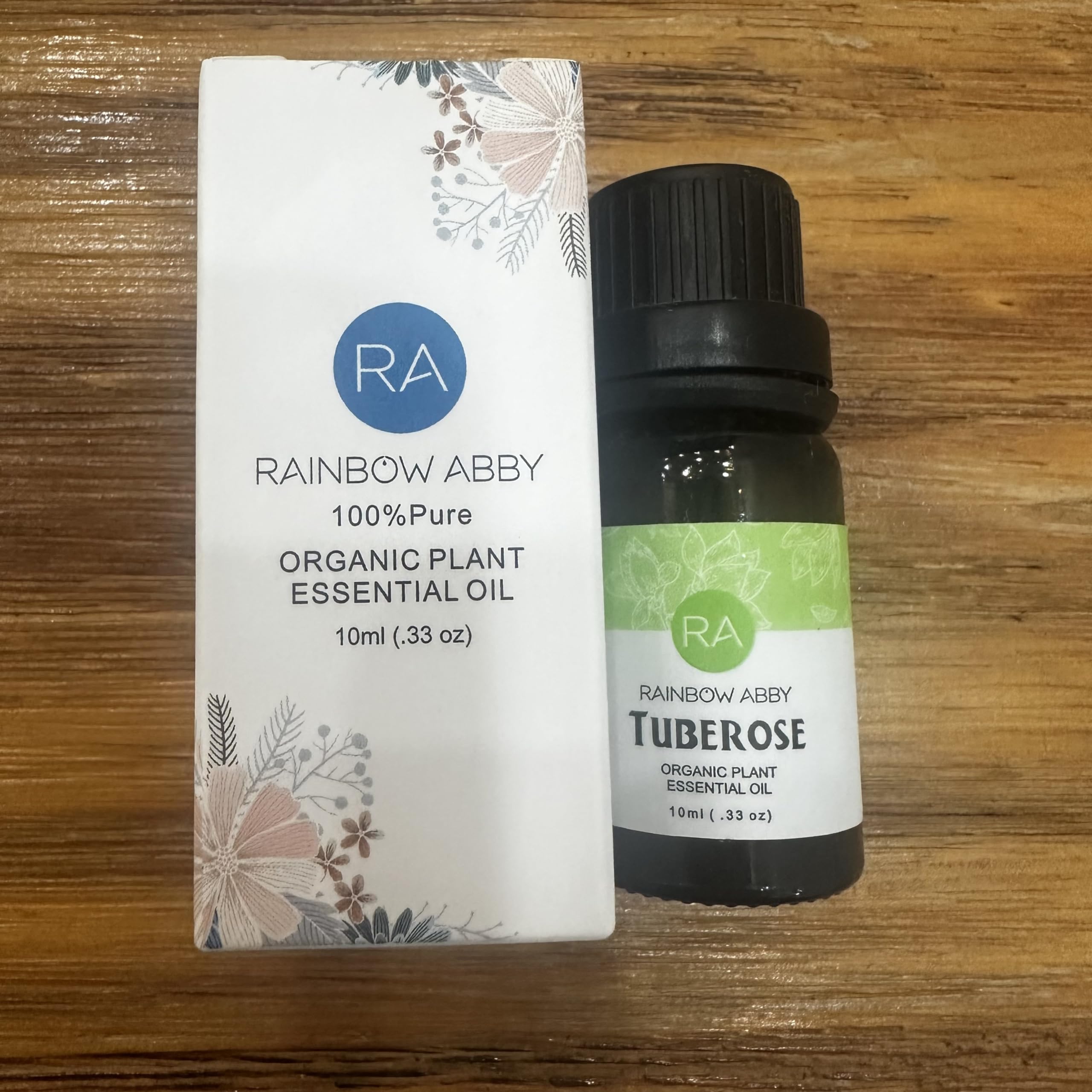 Organic tuberose essential oil packaging