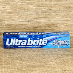 Mint-flavor toothpaste with fresh breath imagery