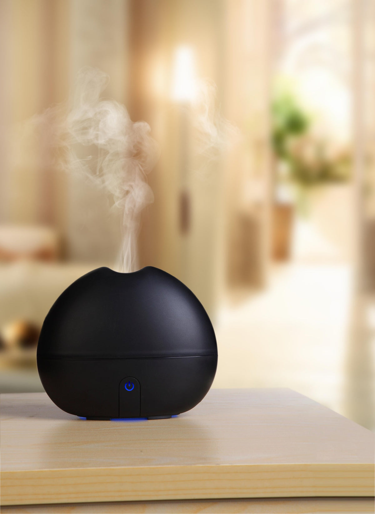 Ultransmit ipple aromatherapy diffuser in black delivering gentle room mist