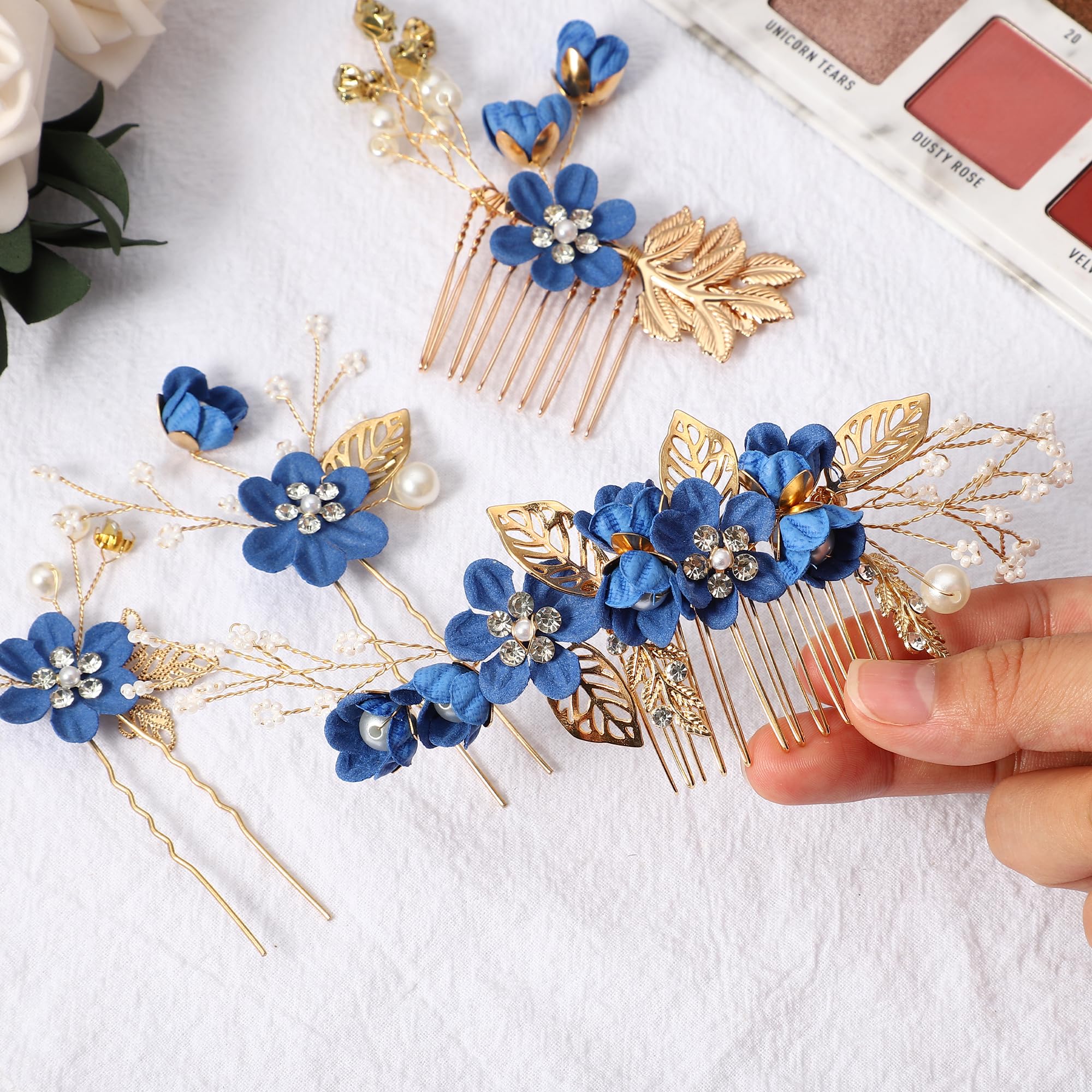 Rhinestone hair comb for bridesmaids from VOCOSTE brings coordinated sparkle