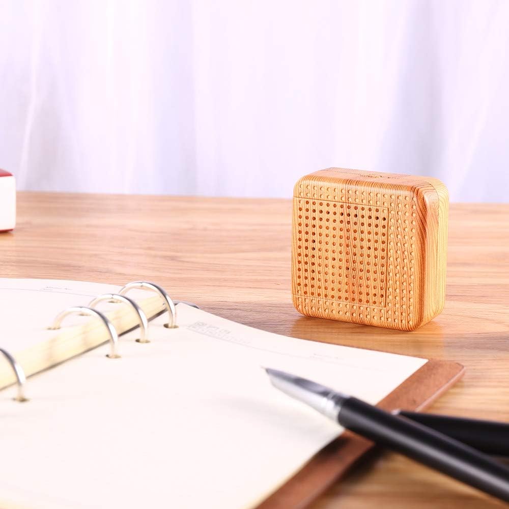 Close-up of wood grain finish on Weljoy diffuser