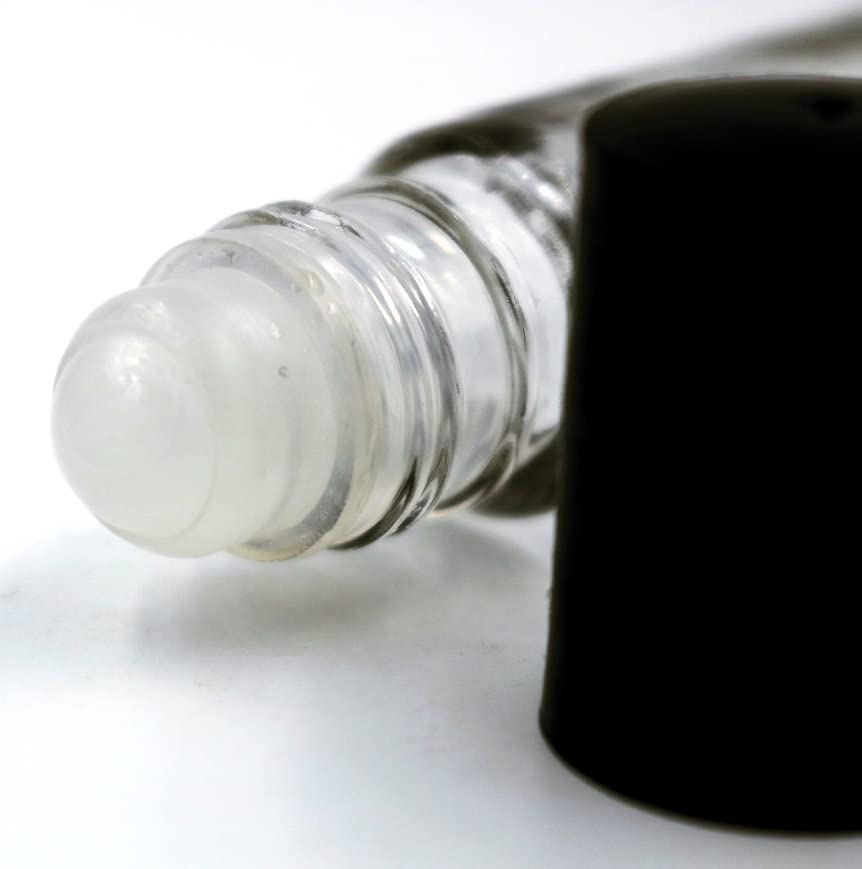 Lifestyle shot featuring Well's Oil Roll-On Perfume Oil Bacarat 540