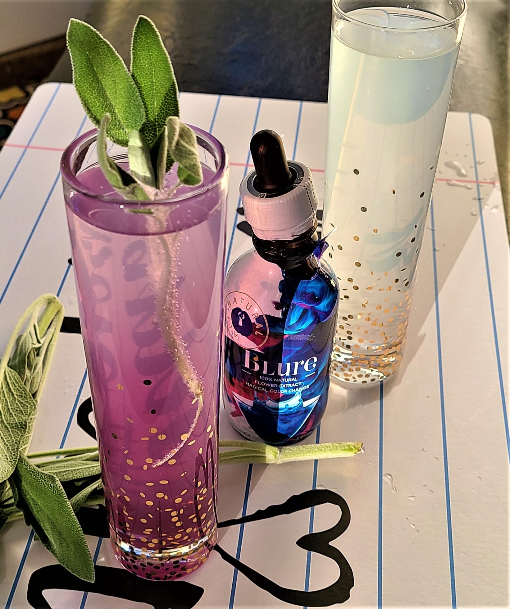 Plate decoration idea using butterfly pea flower extract