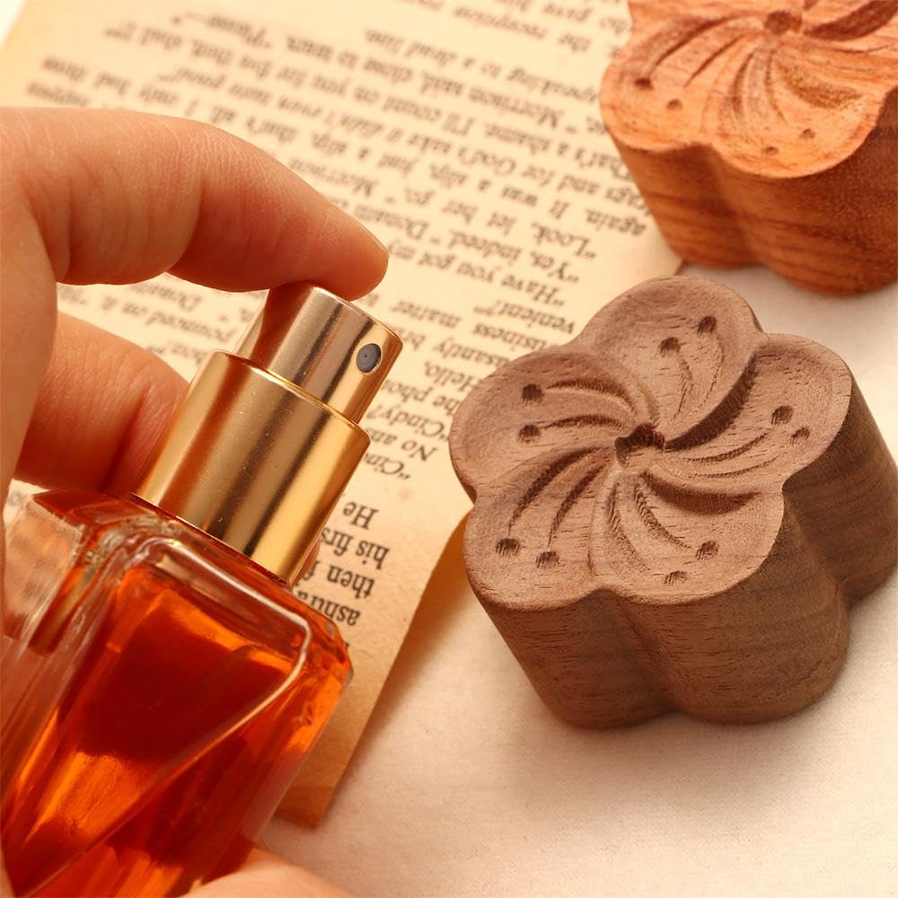 Groove design on wooden diffuser for oil absorption