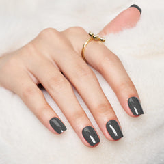Wooyas 24-piece kit in 12 sizes enables versatile nail options.