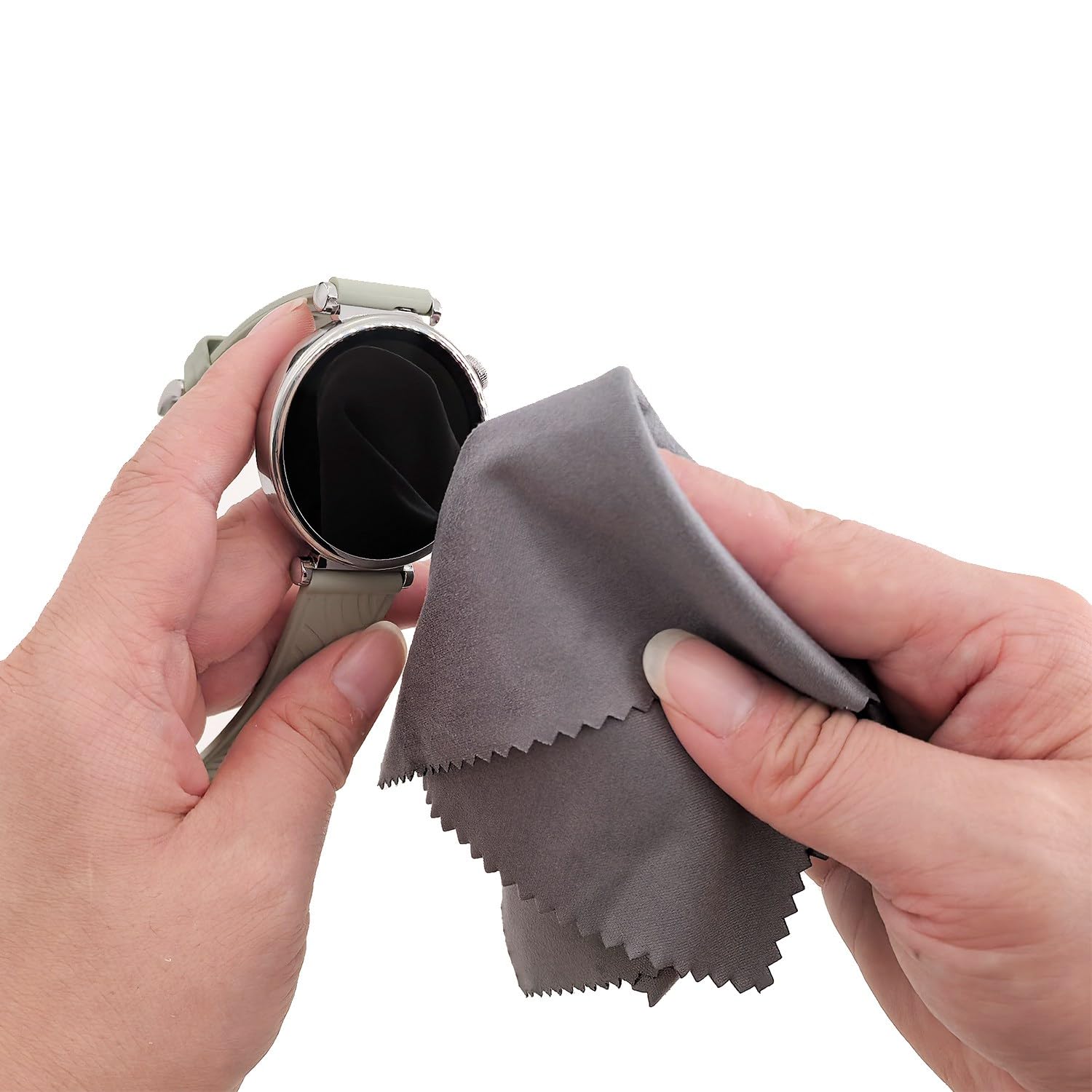 Lint-free microfiber cloth with saw-tooth edge design