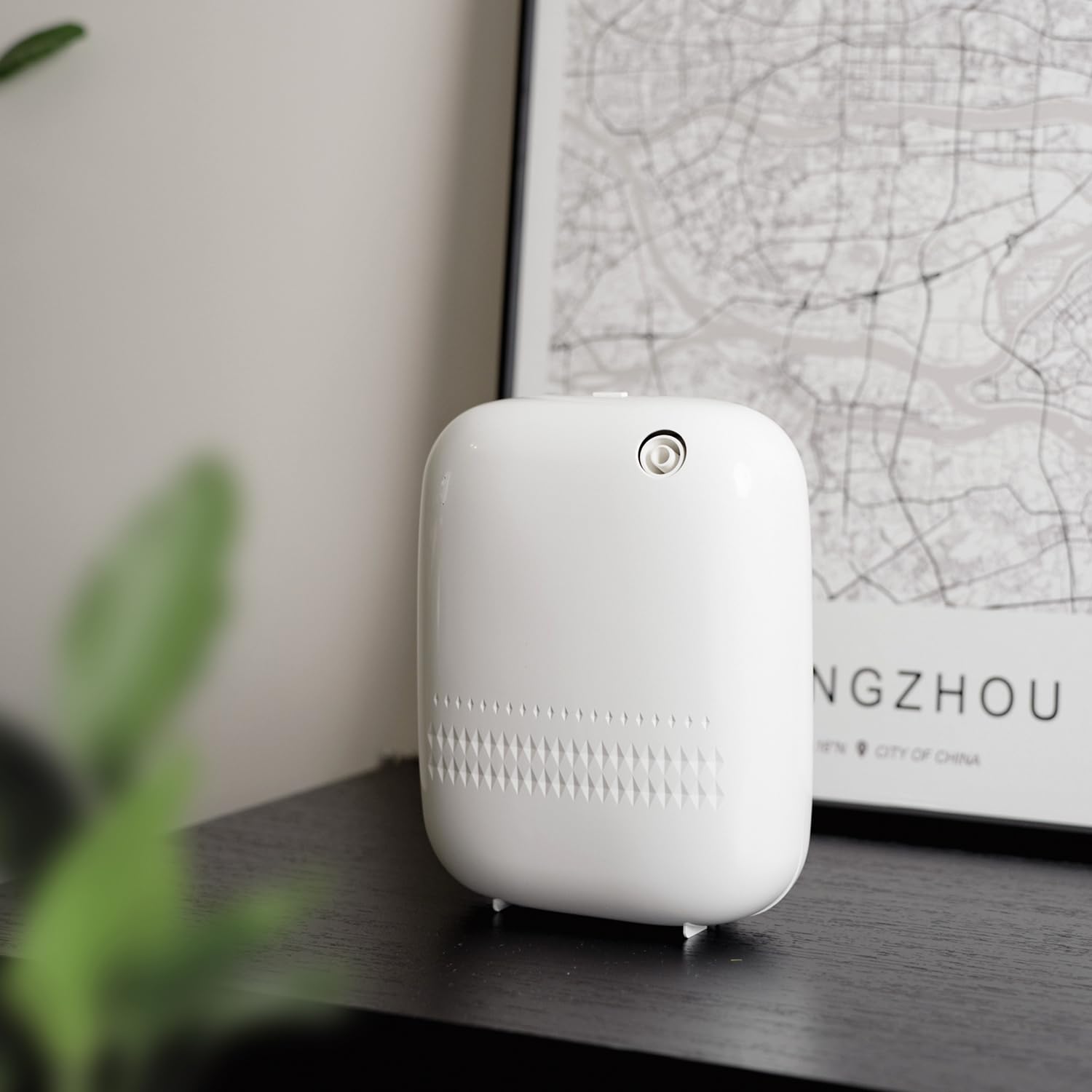 XunliAero desktop diffuser setup image showing flexible placement in office space
