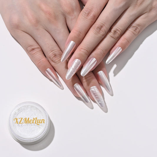 XZMeiLun Chameleon Chrome Nail Powder in Aurora Silver creates shifting color for dynamic nail art.