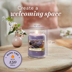 Close-up of woodsy spices in Yankee Candle Lavendar & Oak for a comforting aroma