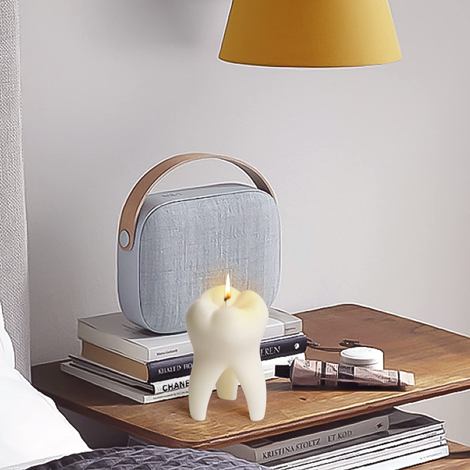 Long-lasting vanilla aroma candle for aromatherapy and room refresh