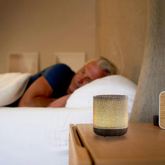 Compact humidifier suitable for bedroom, living room, and office
