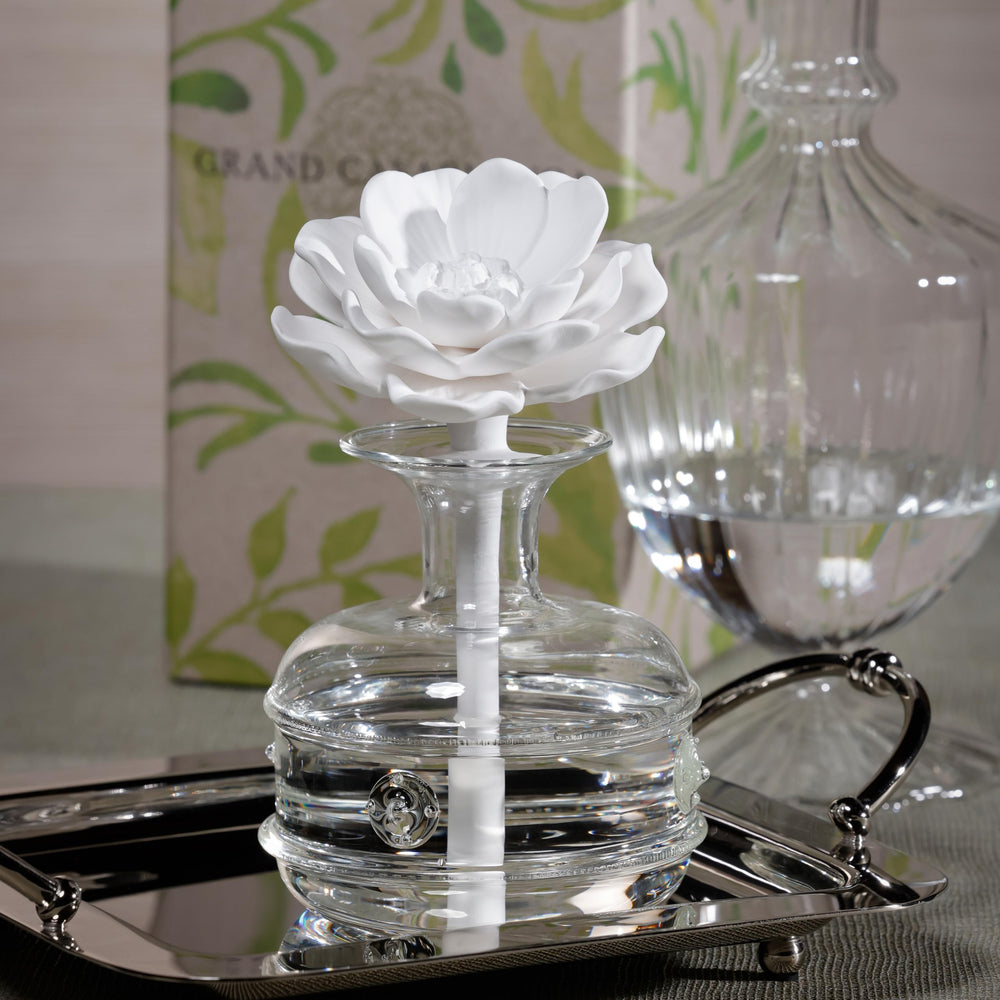 Zodax Grand Casablanca porcelain diffuser with 50 ml bottle Water Lotus